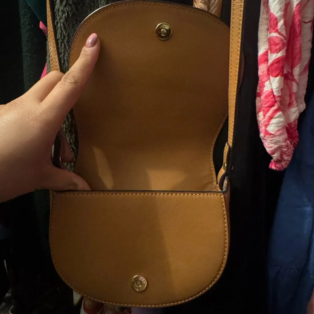 Tory Burch Mustard Leather Crossbody Bag - Picture 2 of 7